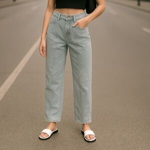 Hollister Low-Rise Dad Jeans – Size 0R (W24 L31) | Light Wash Panel Denim